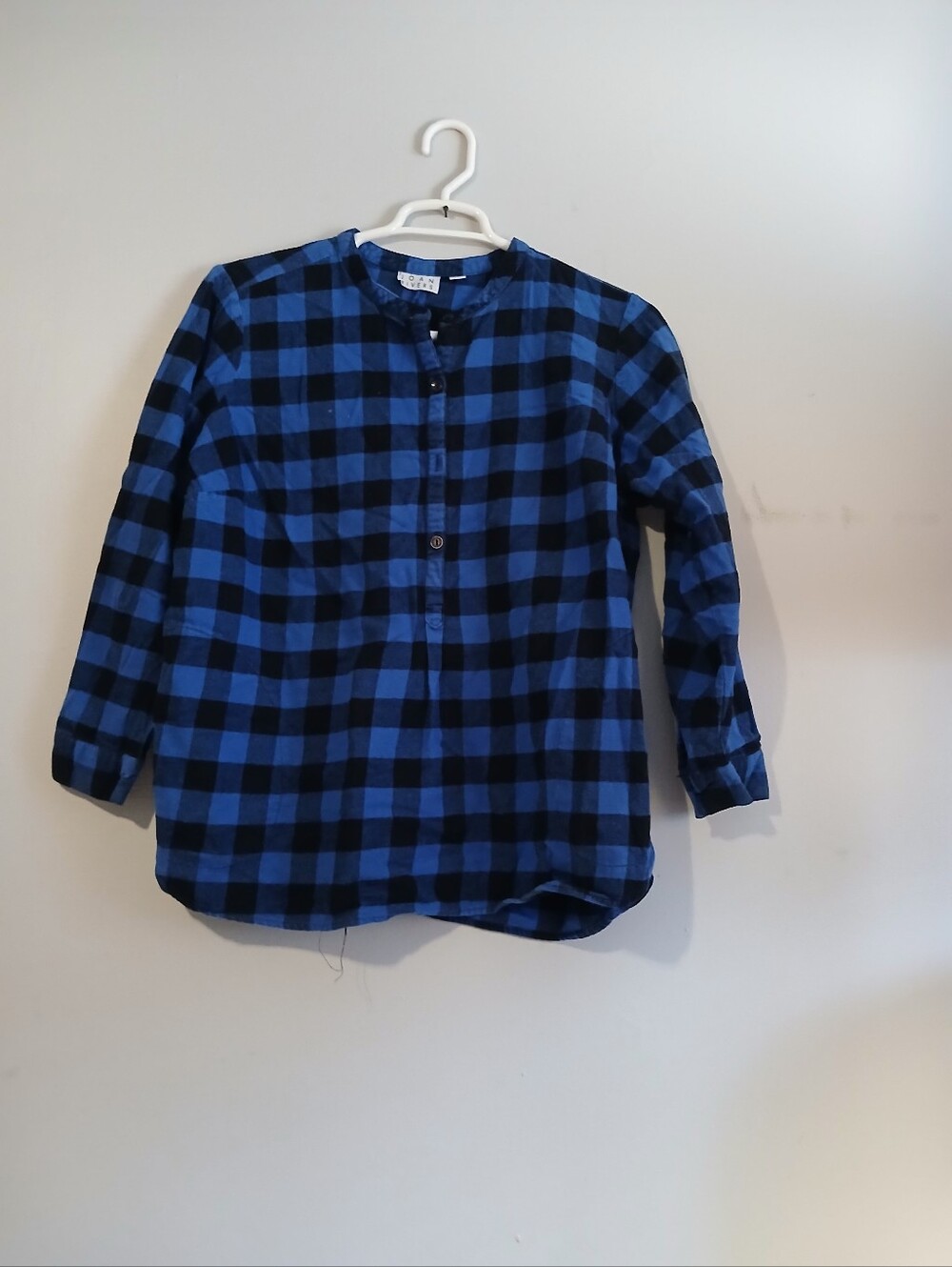 Joan Rivers Ladies Long Sleeve Plaid Button Down Shirt. Size XL.